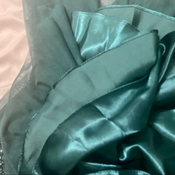 NWT Gianni Bini GB Sequin Beaded Party Dress - Picture 6 of 9